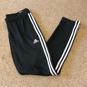 NWT Gray women’s tiro 19 pants